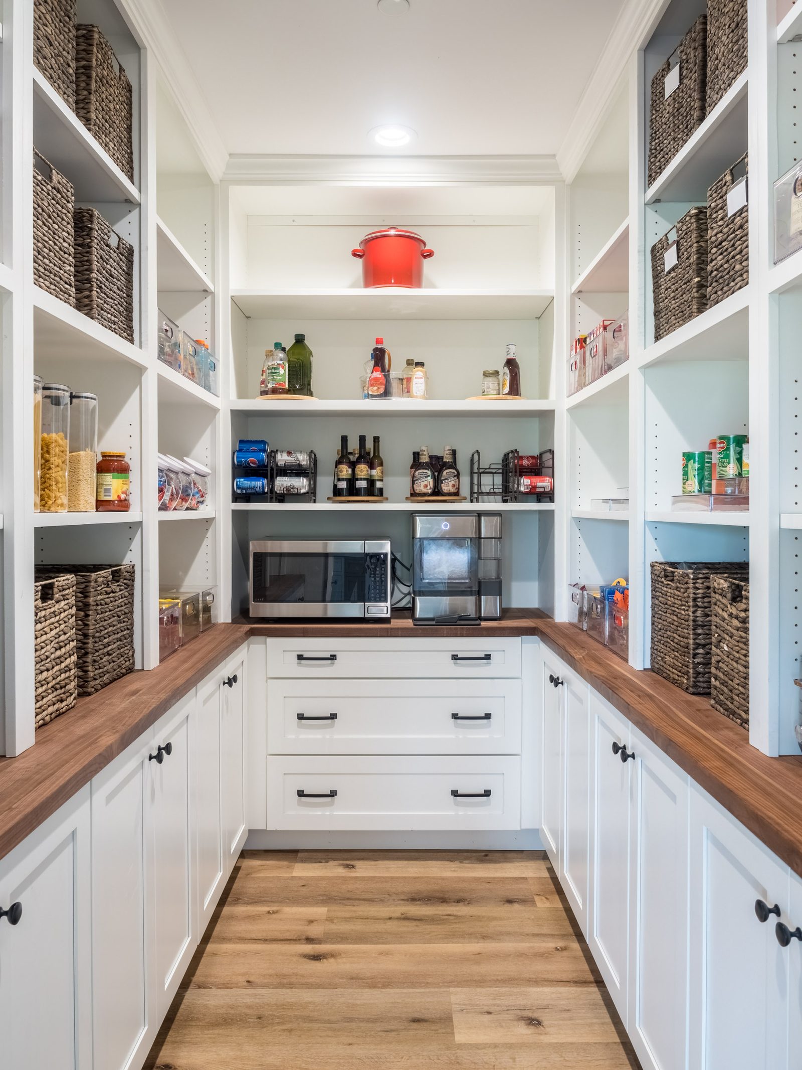 Bayview Farmhouse by Shady Lane Construction, photo 8